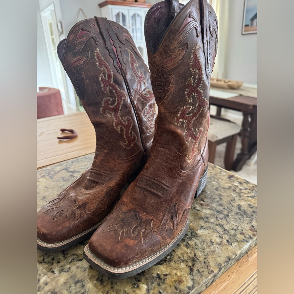 Women’s Ariat sidekick western boot